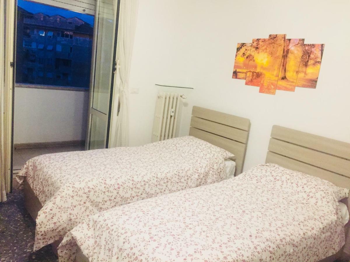 مبيت وإفطار روما Female Dormitory For Only Female المظهر الخارجي الصورة